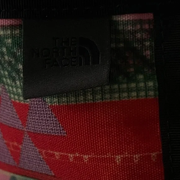 The North Face Laryssa Gym Tote Bag Aztec Bright Multi Color - Picture 3 of 4